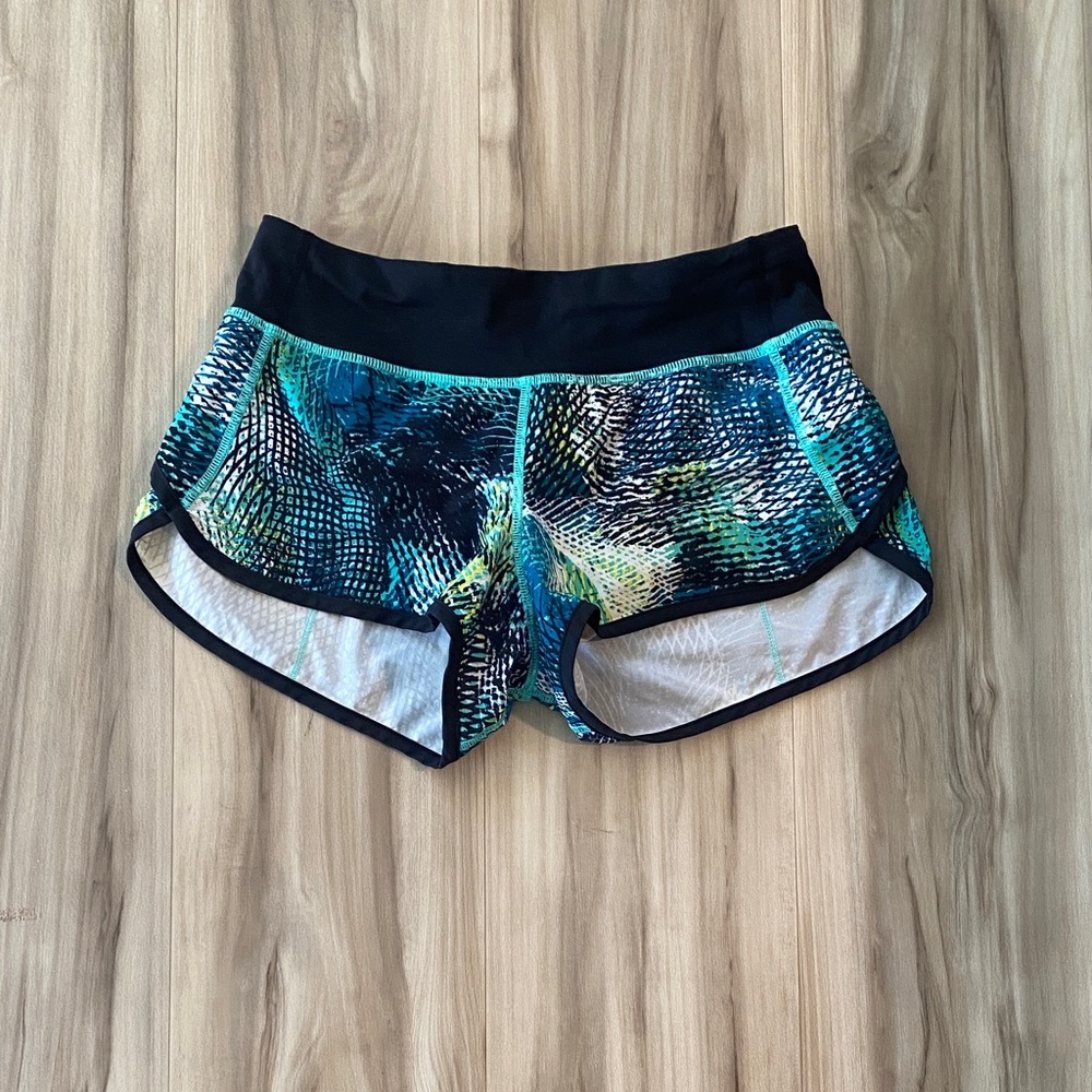 Lululemon Athletica size 2 Blue and Green Athletic Shorts